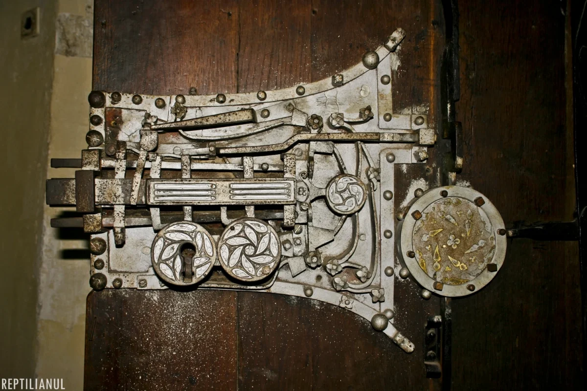 Thirteen-point locking mechanism on the late Gothic sacristy door of Biertan fortified church
