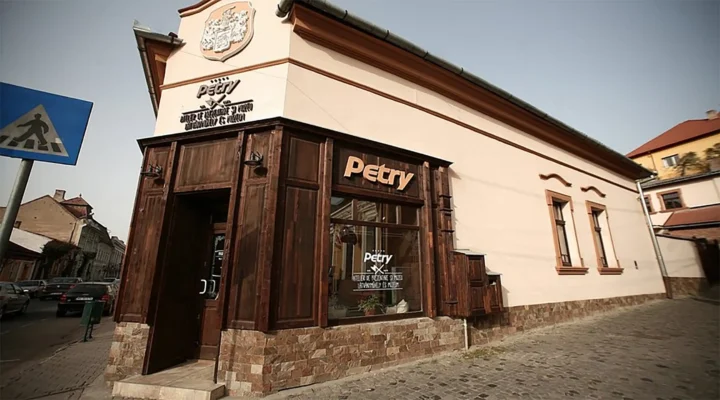 Petry Museum and butcher shop beneath the Rákóczi Stairs in Târgu Mureș